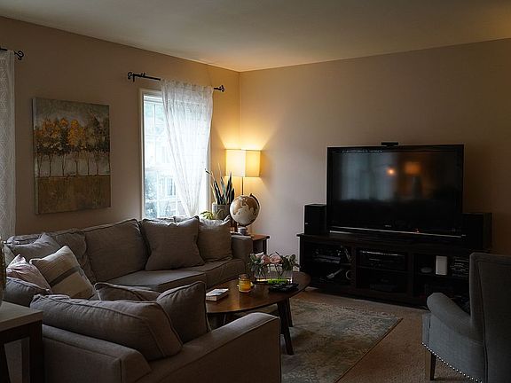 5th image of 100 Parker Ave Unit 15