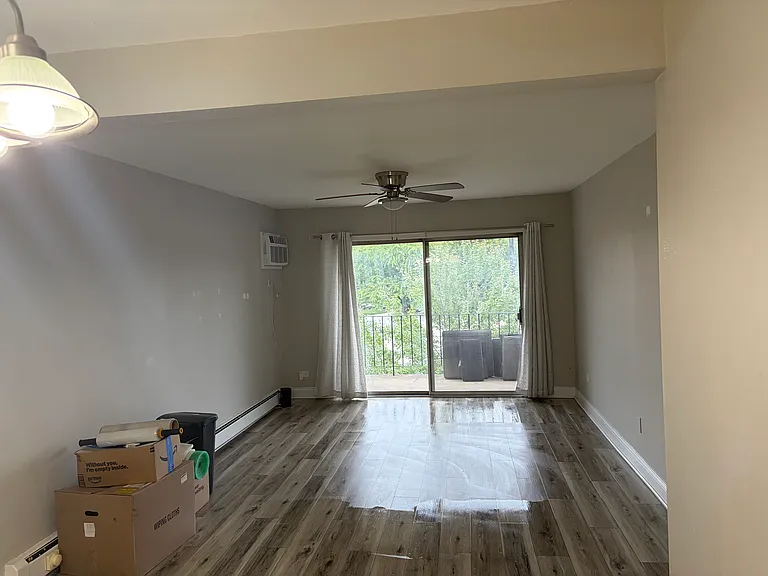 9721 S Cicero Ave — Photo 3