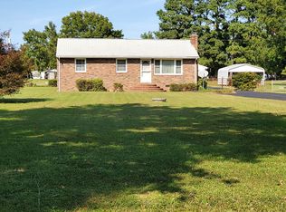 300 Sunset Blvd, Chester, VA 23836