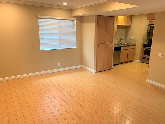 3rd image of 1245 Orange Grove Ave APT 203