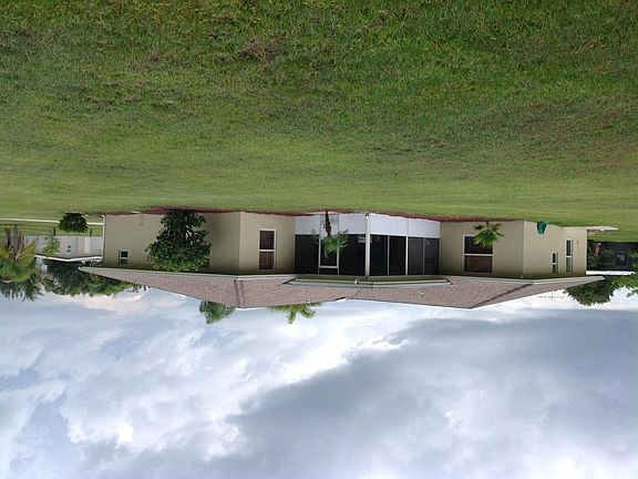 2nd image of 1418 SE San Sovina Terr