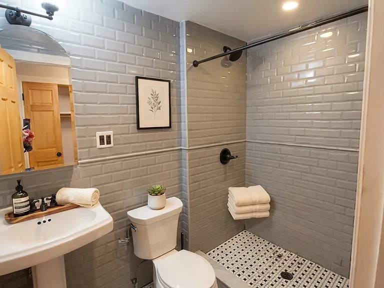 276 Van Buren St #3A — Photo 12