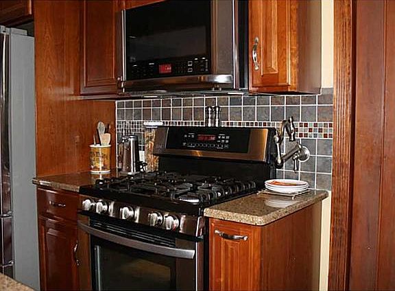 5th image of 121 Southwood Dr
