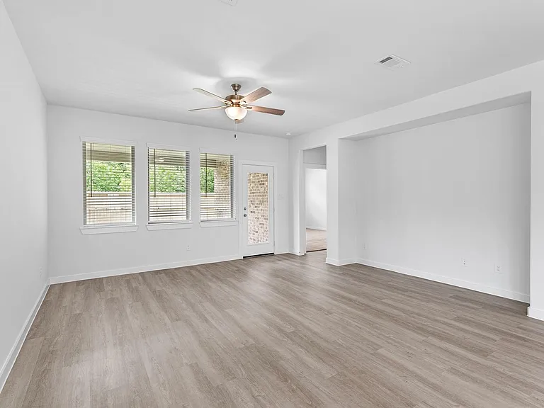 21611 Alberta Forest Cir — Photo 9