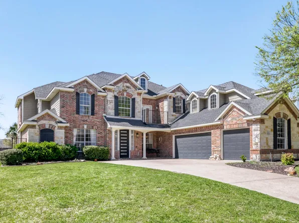 9709 Fairway Vista Dr, Rowlett, TX 75089