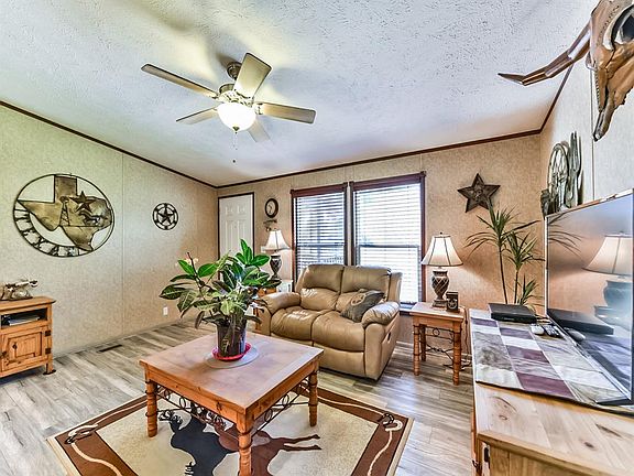 5th image of 37118 Fawn Ln