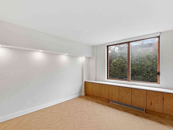 3rd image of 393 W 49th St APT 2K