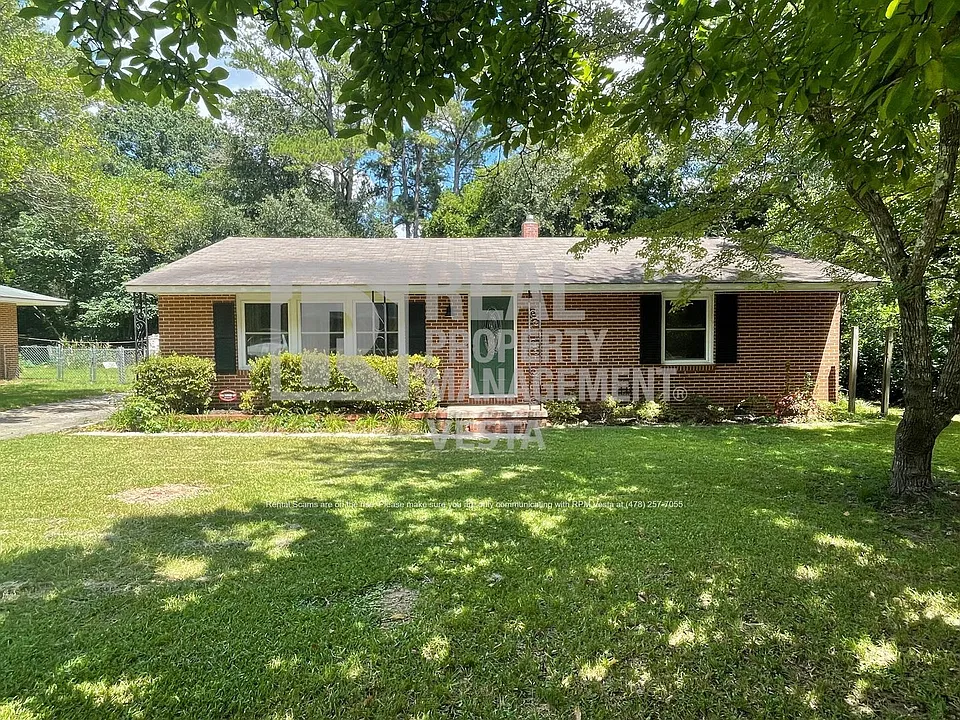 2567 Huntington Dr