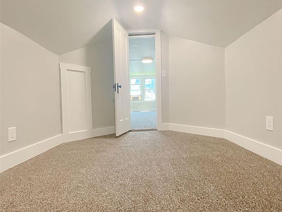 5th image of 4323 Marcy St