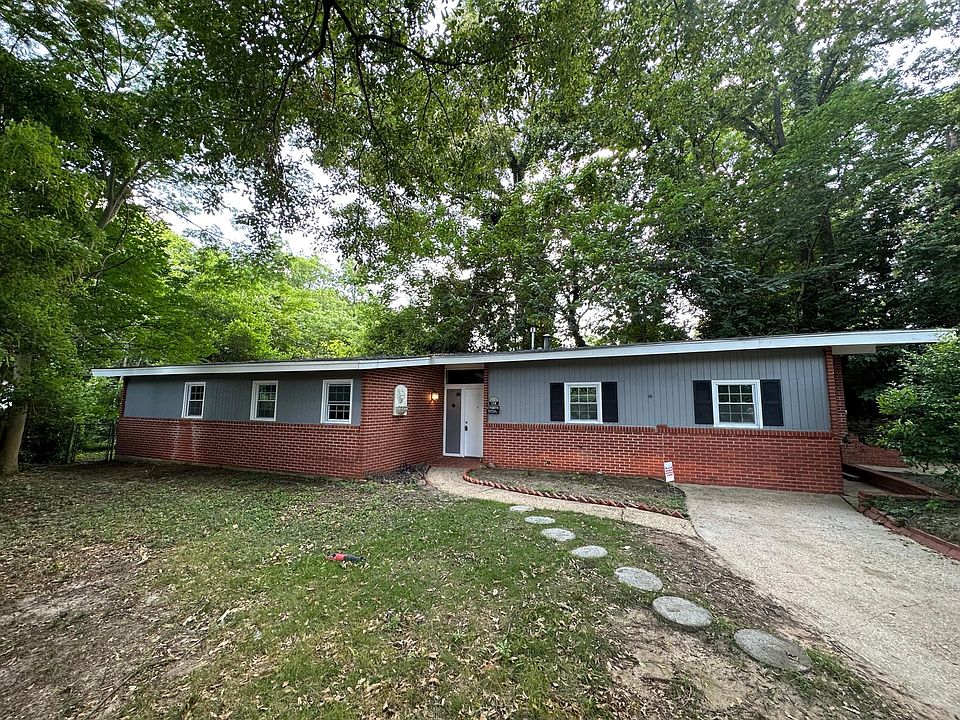 1st image of 136 Mimosa Dr