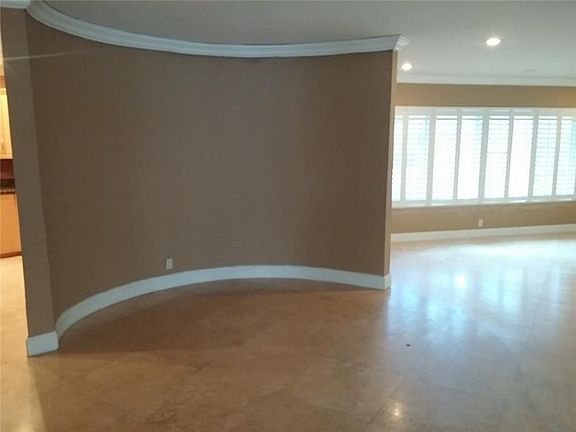 3rd image of 2816 NE 21st Ct