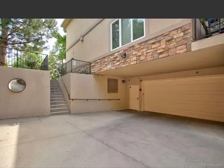 11 Monroe St #203 — Photo 16