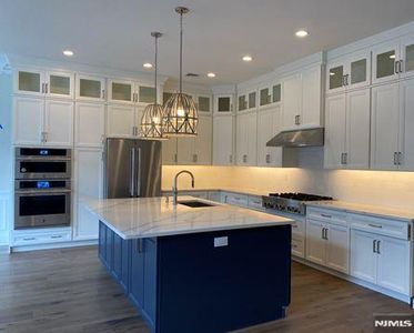 87 Woodmont Circle Riv, Vale, NJ, 07675