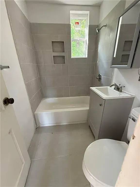 3 bed, 1080 sqft, $1,350 — Photo 4