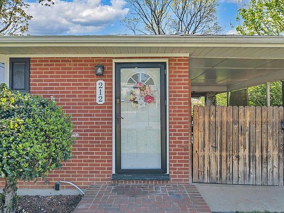 3rd image of 212 Nancy Dr NW