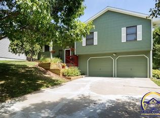 5042 NW Pueblo Ct, Topeka, KS 66618