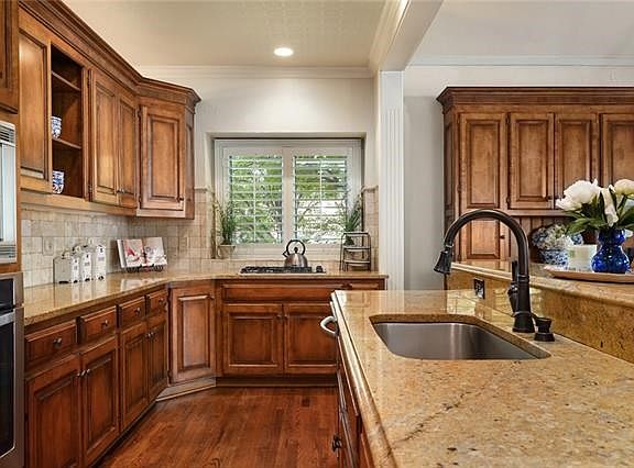 5th image of 3508 W 154th St