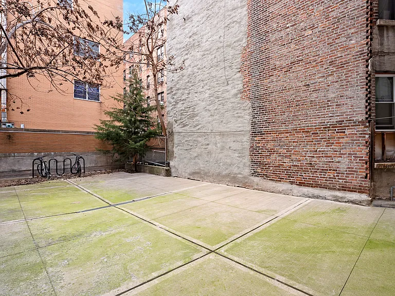 243 Mulberry St #4R — Photo 9
