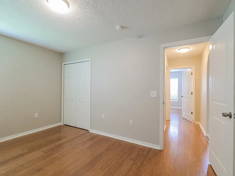 128 Oak View Pl — Photo 13