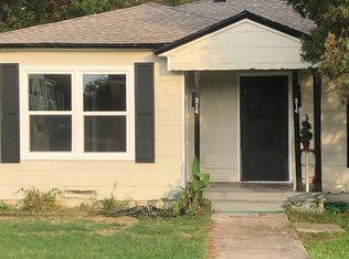 214 SE 13th St, Grand Prairie, TX 75051