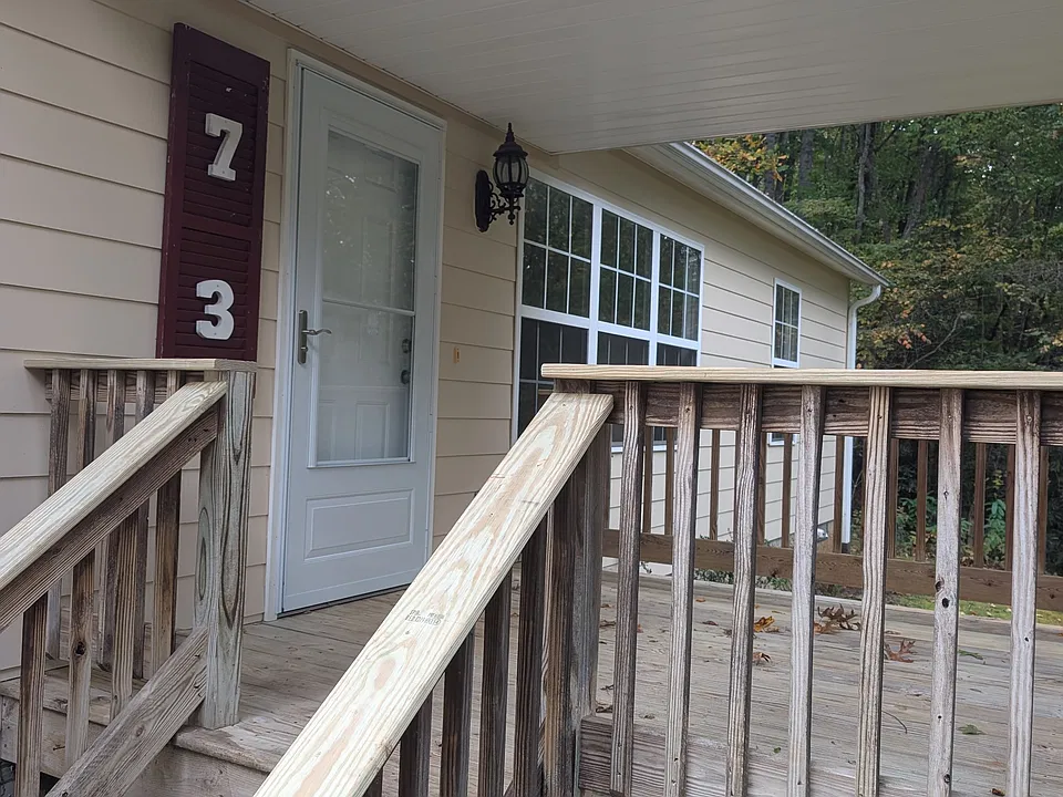 73 Davis Creek Rd #A