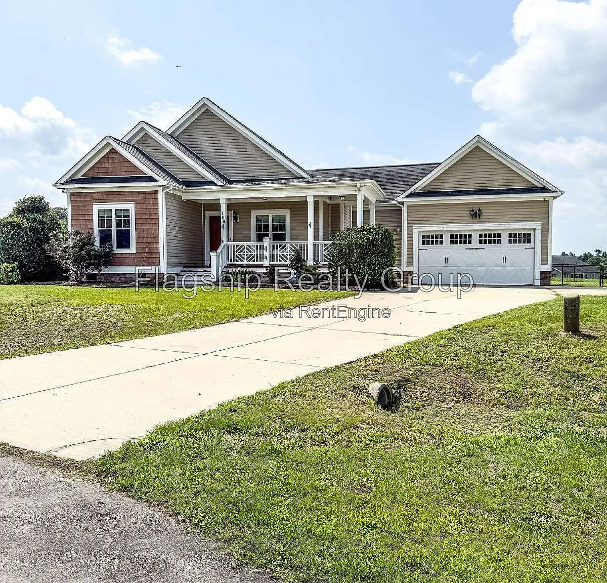 3 bed, 2.0 bath, 1418 sqft, $1,800 — Photo 1