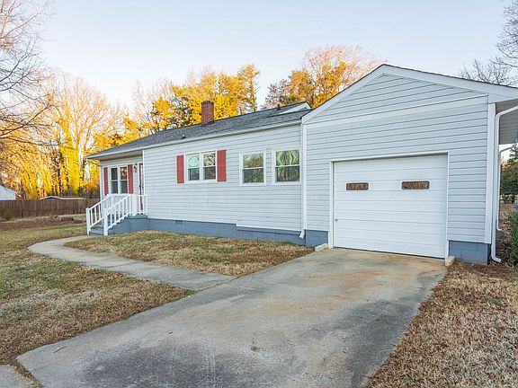 4th image of 206 Circle Dr