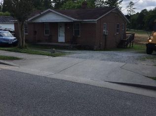 204 Low Ground Rd, Emporia, VA 23847