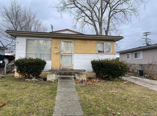 6841 Edgeton St, Hamtramck, MI 48212