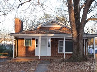 1303 Caldwell St, Statesville, NC 28677