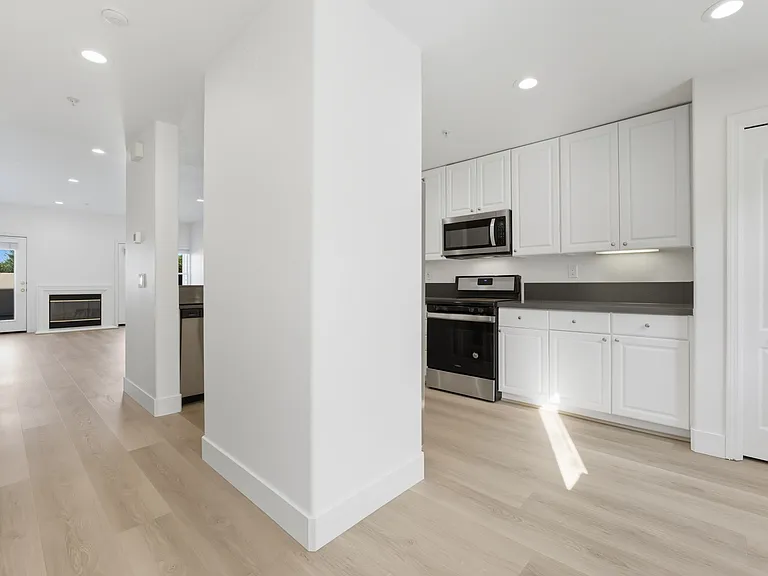 Stevens Creek Villas — Photo 20