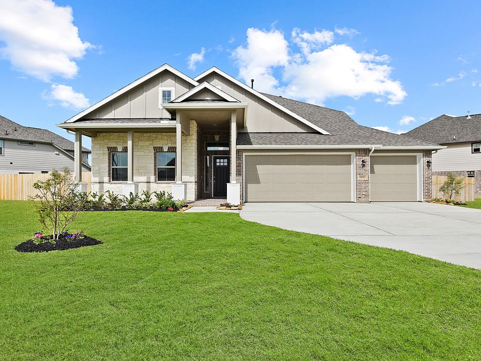Savannah - 15023 Lake Shore Avenue 12