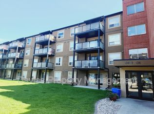 324B 136th St NW #13907, Edmonton, AB T6V1Y5