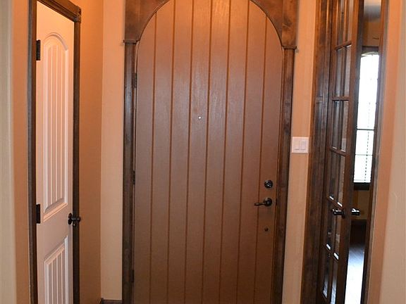 3rd image of 1140 Mount Pinchot Ave