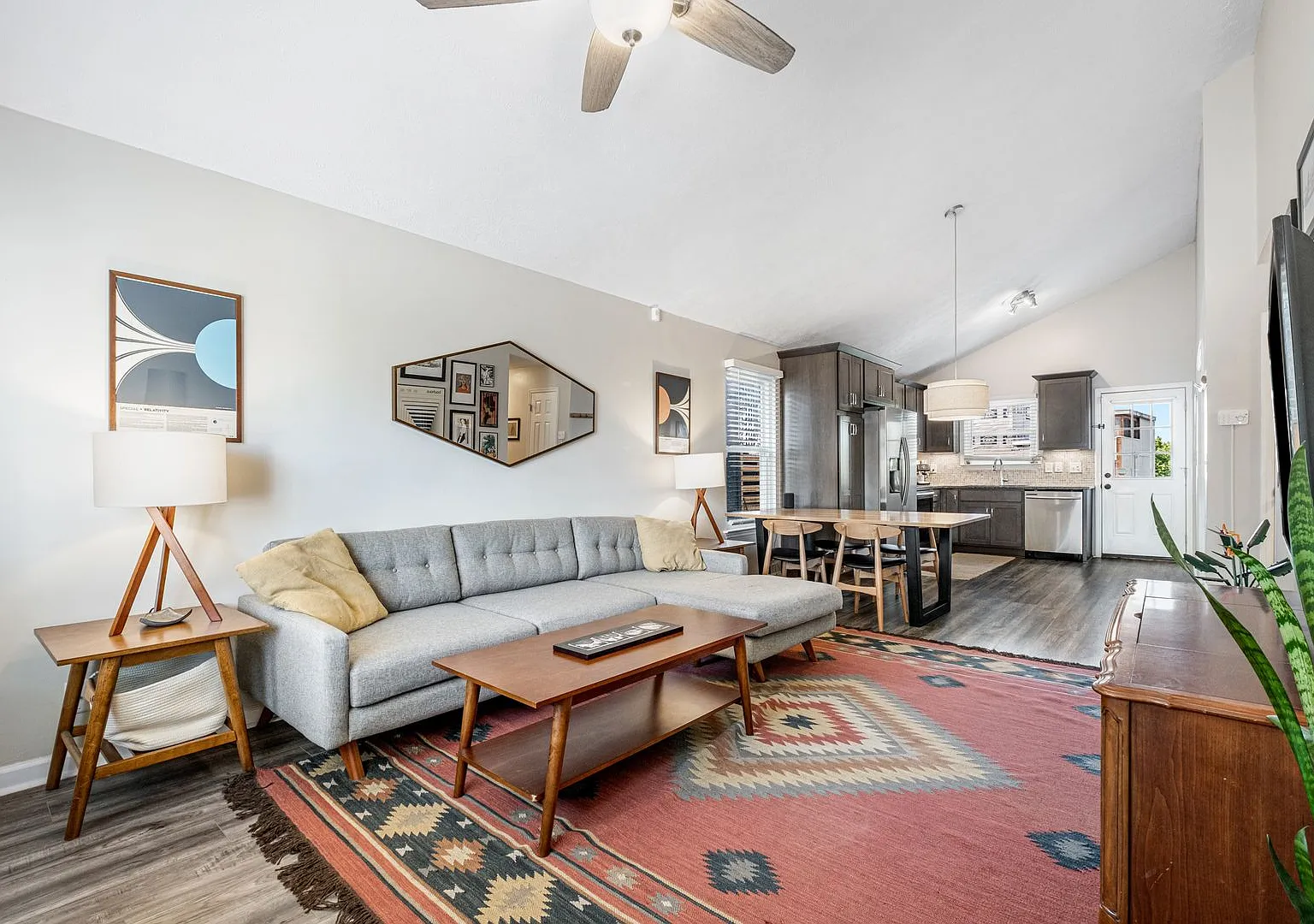 3 Bedroom Home in Wedgewood Houston — Photo 4
