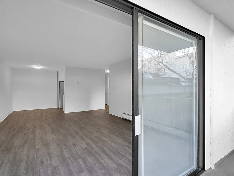 1160 Esquimalt Rd #307 — Photo 15