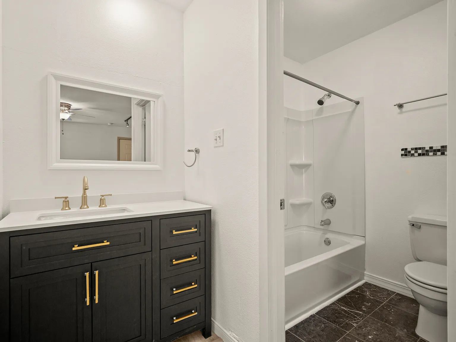 Studio, 390 sqft, $800 — Photo 4