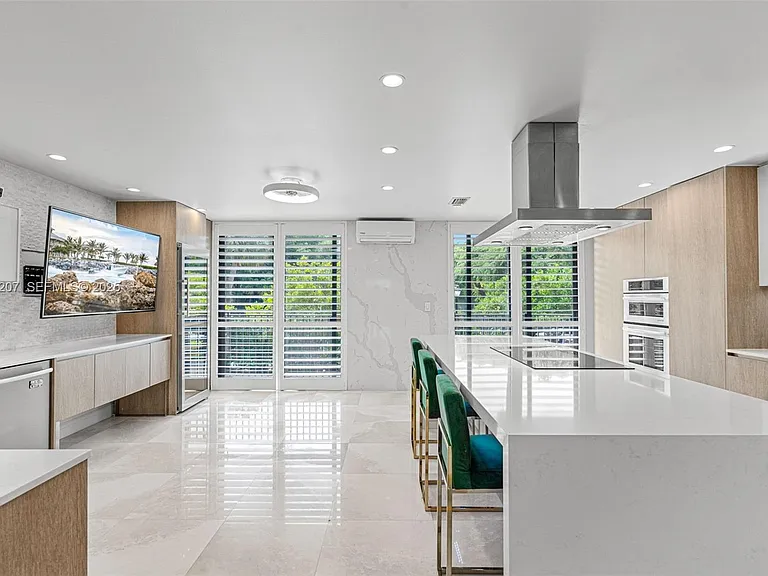 6124 Paradise Point Dr — Photo 23