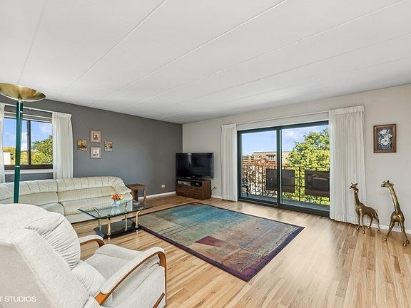 4th image of 1491 Ashland Ave APT 5NW
