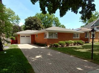 737 Florence Dr, Park Ridge, IL 60068