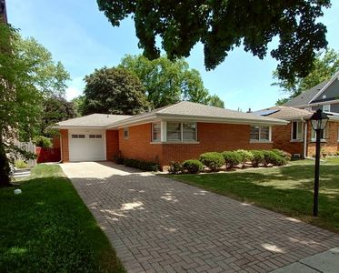 737 Florence Dr, Park Ridge, IL, 60068