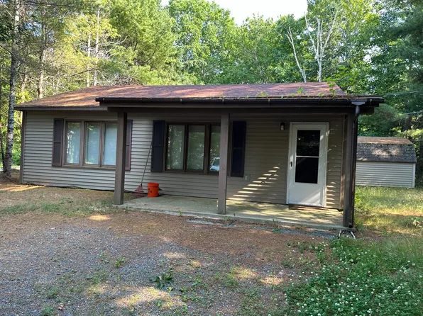 18 Carrying Place Lane, Hancock, ME 04640