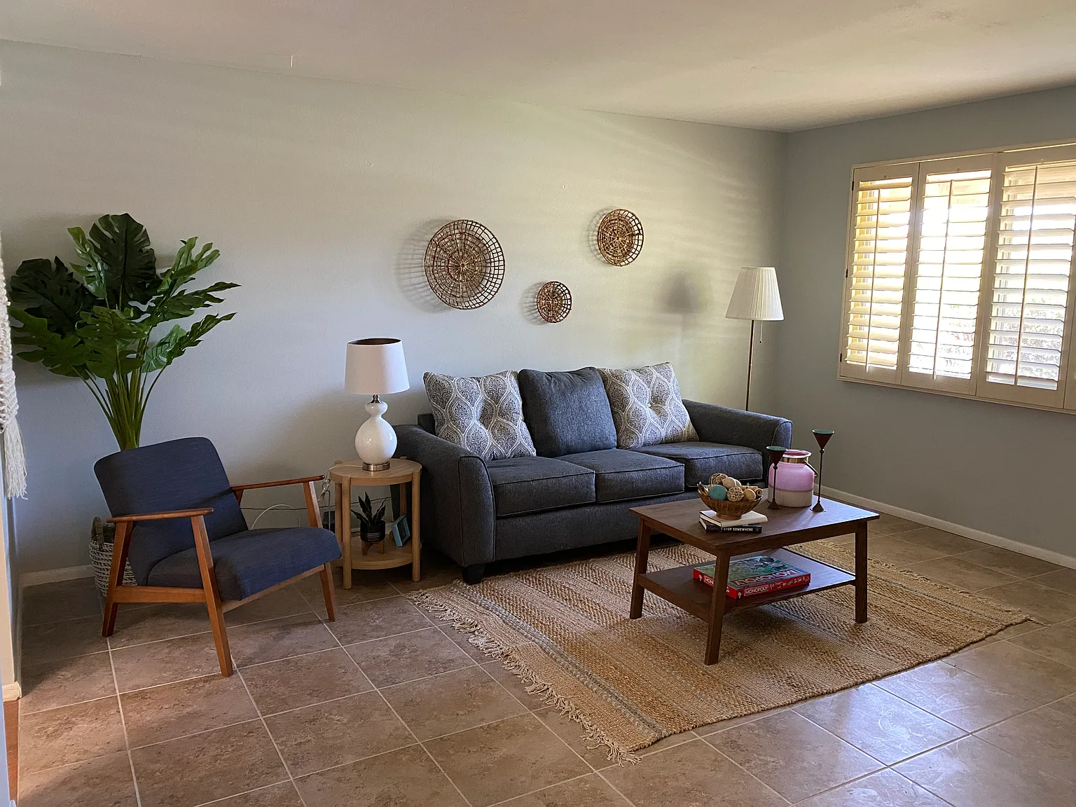 5 bed, 1881 sqft, $675 — Photo 2