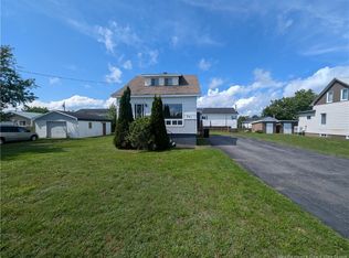 841 Helen St, Bathurst, NB E2A 2E6