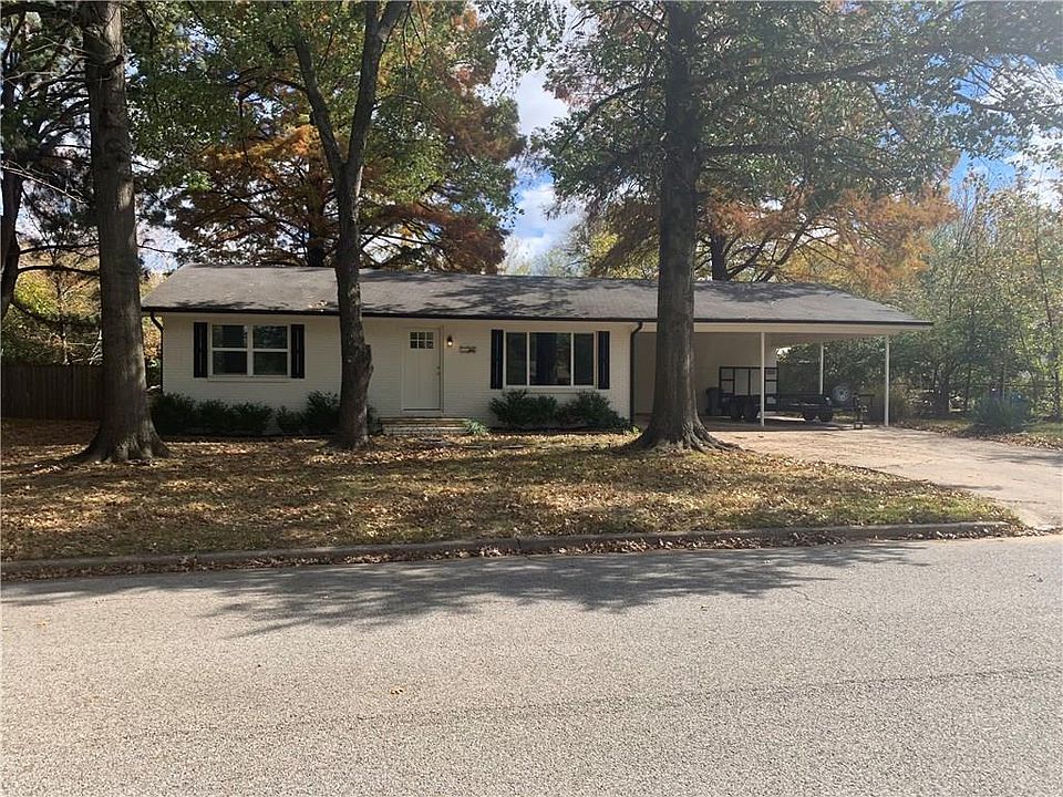 1st image of 513 W Selle Dr