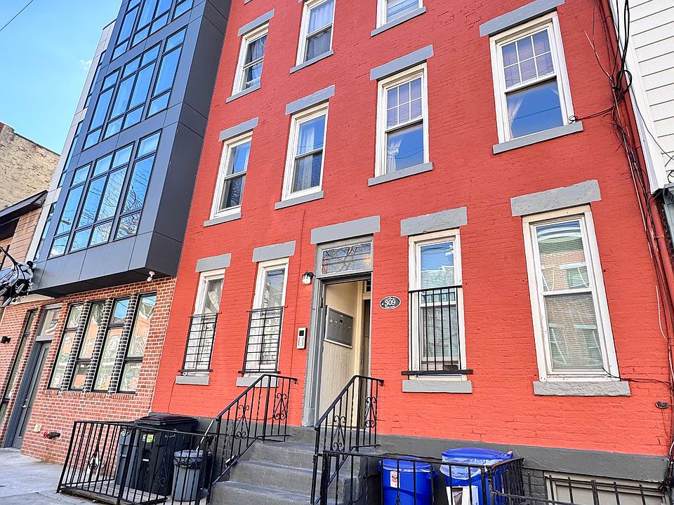 1st image of 309 3rd St APT 8