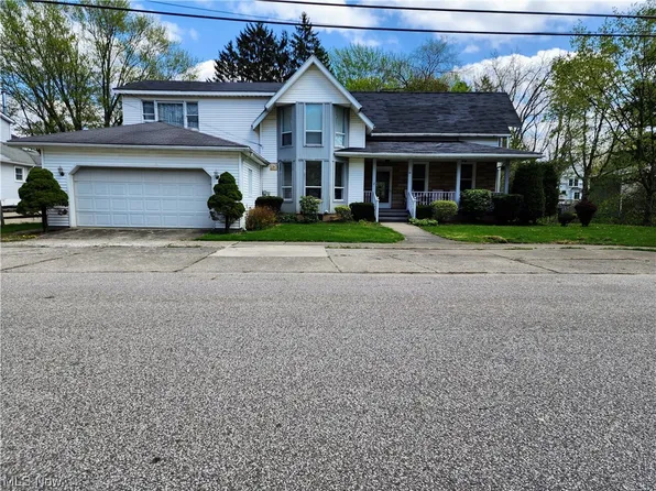 44 Liberty St, Seville, OH 44273