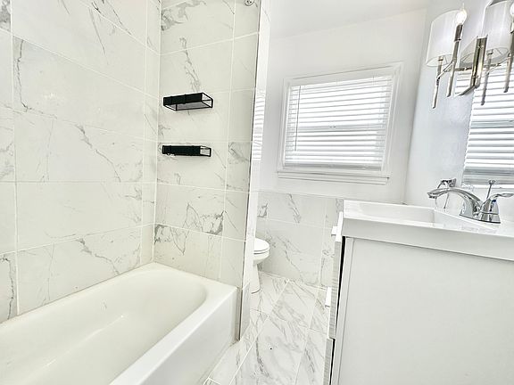 5th image of 11510 Cumpston St #6