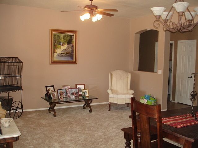 2nd image of 1117 N Cota Ln