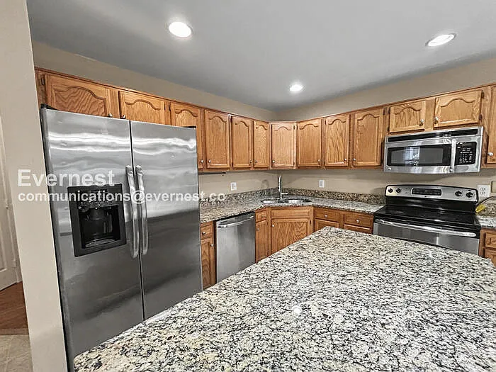 8 Sarrington Ct — Photo 8